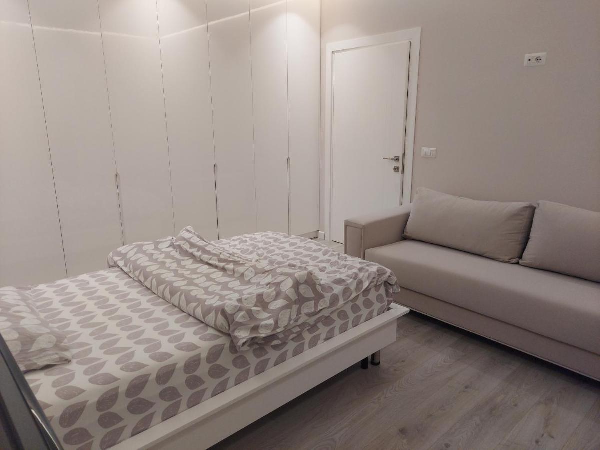 Luxurious Double Bedroom Suite Тирана Екстериор снимка