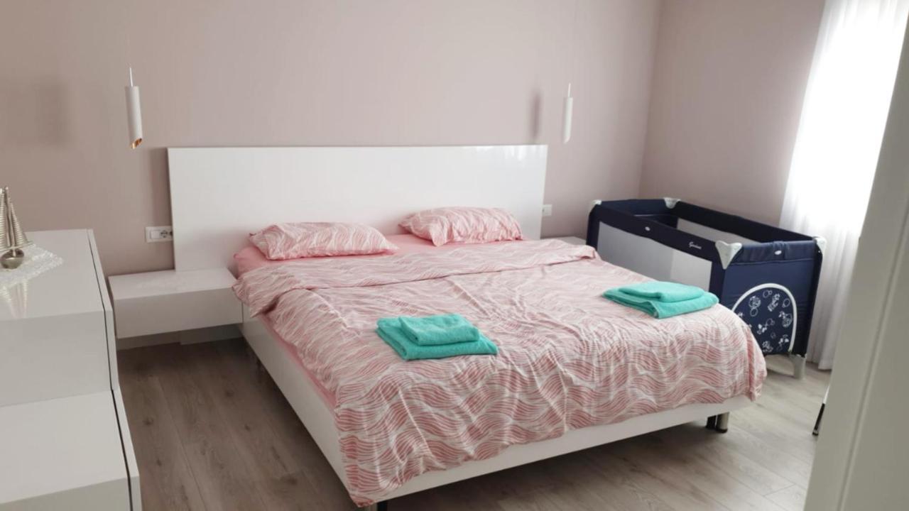 Luxurious Double Bedroom Suite Тирана Екстериор снимка