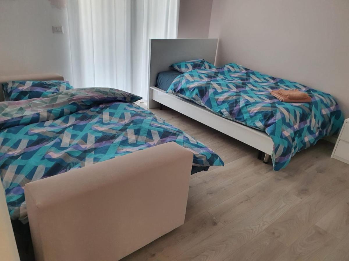 Luxurious Double Bedroom Suite Тирана Екстериор снимка